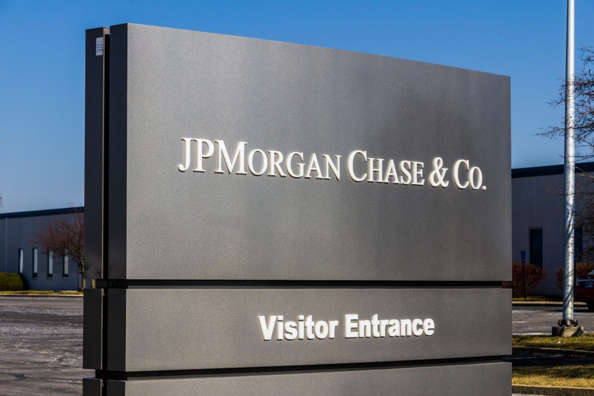 JPMorgan Chase has agreed to pay $330 million (about RM1.4 billion) to Malaysia, a deal that closes out the bank’s long-running dispute over its role in the 1MDB scandal. The announcement came on August 22 after years of back-and-forth in courts on multiple continents.The settlement money will be funneled into Malaysia’s Assets Recovery Trust Account, which holds proceeds from efforts to claw back billions siphoned off in what investigators have called one of the world’s biggest financial frauds.As part of the agreement, Malaysia will withdraw all outstanding lawsuits, including claims against JPMorgan’s Swiss arm and both sides pledged not to pursue further action tied to the affair. It’s a legal truce, but one that leaves the broader questions about bank accountability in scandals like 1MDB hanging in the air.Settlement ends years of legal uncertaintyThe 1MDB affair has weighed on global finance for more than ten years. Investigators estimate at least $4.5 billion was siphoned from the fund between 2009 and 2014, money that passed through some of the world’s biggest financial hubs. Banks from Wall Street to Zurich like Goldman Sachs, Deutsche Bank, and Coutts have been pulled into the fallout. Malaysia’s cases against JPMorgan’s Swiss arm accused the bank of negligence, breach of duty, and even conspiring to defraud the sovereign fund in pursuit of damages worth hundreds of millions.JPMorgan’s $330 million payment, finalized without any admission of wrongdoing effectively closes the chapter on its legal entanglements in Malaysia. The agreement clears the bank of responsibility for both current and future claims tied to 1MDB, ending years of uncertainty over its exposure. In a joint statement, the Malaysian government and JPMorgan stressed that the settlement “binds both parties from any future claims or litigations related to 1MDB,” offering a measure of finality after protracted disputes.JPMorgan faces renewed Swiss scrutinyThe settlement comes at a delicate moment, overlapping with fresh action in Switzerland against JPMorgan’s local subsidiary. Earlier this week, the Swiss Attorney General fined the unit 3 million francs ($3.7 million), citing organizational shortcomings that allowed money laundering tied to 1MDB. Authorities pointed to dozens of suspect transfers worth roughly 174 million francs, processed between late 2014 and mid-2015, even as public warnings mounted over 1MDB’s partner PetroSaudi. Prosecutors concluded the transactions were directly linked to earlier misconduct, including PetroSaudi executives later convicted of siphoning more than $1.8 billion from the fund.JPMorgan has highlighted steps taken since then to bolster its anti-money-laundering systems, stressing that controls are far stronger today. For Malaysia, the deal represents another step forward in a years-long drive to claw back billions siphoned from the sovereign fund. It adds to a string of international recoveries and underscores a sense of closure in one of the most far-reaching financial scandals of the past decade.The post <a href="https://invezz.com/news/2025/08/22/jpmorgans-330m-payout-to-malaysia-explained-inside-the-1mdb-settlement/">JPMorgan’s $330M payout to Malaysia explained: inside the 1MDB settlement</a> appeared first on <a href="https://invezz.com/">Invezz</a>