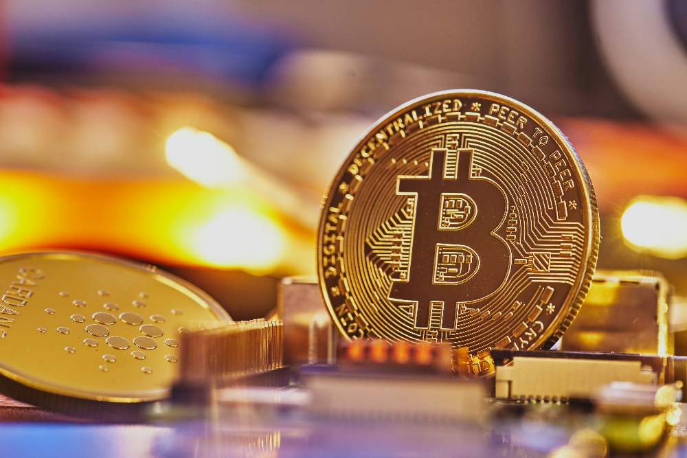 These are the most significant crypto developments in Latin America this week, from Brazil’s bold move to establish Belo Horizonte as a national Bitcoin hub to DL Holdings’ multimillion-dollar mining expansion in Paraguay and Oman, indicating the region’s growing influence in the global digital economy.Belo Horizonte becomes Brazil’s official ‘Capital of Bitcoin’Belo Horizonte’s mayor has formally signed Municipal Act No. 11,905, <a href="https://es.beincrypto.com/belo-horizonte-capital-bitcoin-brasil/">proclaiming the city as Brazil’s “Capital of Bitcoin.”</a> The project, led by Councillor Vile Santos (PL) and approved by Mayor Álvaro Damião (União Brasil), seeks to establish Belo Horizonte as a national hub for cryptocurrency innovation, financial education, and blockchain entrepreneurship. The bill, which was approved in record time by the City Council and has broad political support, is a strategic move to attract investment, enhance the local economy, and stimulate digital asset creation. Annual events to commemorate the city’s new title will be added to the official calendar, promoting tourism and new economic prospects in the burgeoning cryptocurrency ecosystem.Beyond symbolic recognition, the law outlines practical steps for creating a viable crypto economy. It mandates the development of research programs, instructional workshops, and training efforts for entrepreneurs, students, and the general public in order to increase financial literacy and knowledge of blockchain technologies.Local technology enterprises and startups are likely to gain from a more conducive climate for innovation and investment. Experts emphasise that education will be critical in ensuring that the benefits reach all social sectors, setting the basis for long-term inclusion and skilled employment growth. With this forward-thinking strategy, Belo Horizonte presents itself not just as a Brazilian leader but also as a global model for how digital finance and public policy may work together to form the future economy.DL Holdings expands Bitcoin mining power with $40 million investmentDL Holdings has signed two legally binding letters of intent with BITMAIN to purchase 2,995 Antminer S21 water-cooled mining equipment financed by Antalpha. Combined with an earlier acquisition of 2,200 mining units,<a href="https://es.cointelegraph.com/news/paraguay-dl-holdings-invirtio-mas-de-40-millones-de-dolares-para-adquirir-infraestructura-de-hashrate"> the company’s total investment now surpasses 320 million HKD (about USD 40 million),</a> resulting in an overall computing capacity of approximately 2,100,000 TH/s. The new technology will be installed at locations in Oman and Paraguay, with BITMAIN providing complete operational and maintenance support. According to Andy Chen, Chairman of DL Holdings, this large-scale investment demonstrates trust in Hong Kong’s virtual asset rules and the long-term potential of decentralised finance.DL Holdings’ most recent action represents a significant shift in strategy—from traditional asset allocation to direct investment in Bitcoin mining infrastructure. Rather than buying Bitcoin on the secondary market, the company is developing its own hashrate capability to generate cash from industrial-scale mining operations. This method seeks to empower investors by providing direct access to the fundamental layer of digital finance, while also encouraging diversity and transparency in the mining industry.As Chen stated, DL Holdings is transitioning “from buying gold to operating a gold mine,” creating a corporate environment centred on Bitcoin production, technological innovation, and long-term cash flow generation.Bitget featured in the Animoca Brands report as a model for the next phase of exchangesBitget, the world’s largest Universal Exchange (UEX), has been highlighted in Animoca Brands’ most recent research, “Exchanges’ Next Phase: Reaching the Mainstream.” The research investigates how exchanges are growing as the primary gateways to the on-chain economy, using Bitget’s UEX concept as a notable example of this metamorphosis. It observes that centralised exchanges, which were previously focused primarily on cryptocurrency trading, are now diversifying into sectors such as tokenised assets, payments, and real-world financial integration. According to a press release sent to Invezz, Bitget’s positioning is highlighted as an excellent example of how exchanges may bridge the gap between traditional finance and the decentralised economy, altering the user experience for both retail and institutional investors.Bitget’s UEX strategy is already evident in its varied product portfolio, which includes AI-powered trading via GetAgent, Onchain integration for early-stage token access, and stock futures trading, illustrating the growing desire for hybrid exchange models. CEO Gracy Chen noted that exchanges must now serve as bridges between centralised and decentralised ecosystems, providing customers with seamless access to all layers of digital banking.Ming Ruan, Head of Research at Animoca Brands, shared this view, characterising exchanges like Bitget as emerging into “cultural and financial gateways” that connect gaming, payments, identities, and tokenised assets. As Bitget expands globally, supporting over 120 million users in 150+ countries, its UEX framework establishes a new standard for how exchanges should function as universal, interconnected platforms that enable the future of on-chain participation.The post <a href="https://invezz.com/news/2025/10/04/belo-horizonte-crowned-brazils-bitcoin-capital-as-dl-holdings-grows-in-paraguay/">Belo Horizonte crowned Brazil’s ‘Bitcoin capital’ as DL Holdings grows in Paraguay</a> appeared first on <a href="https://invezz.com/">Invezz</a>
